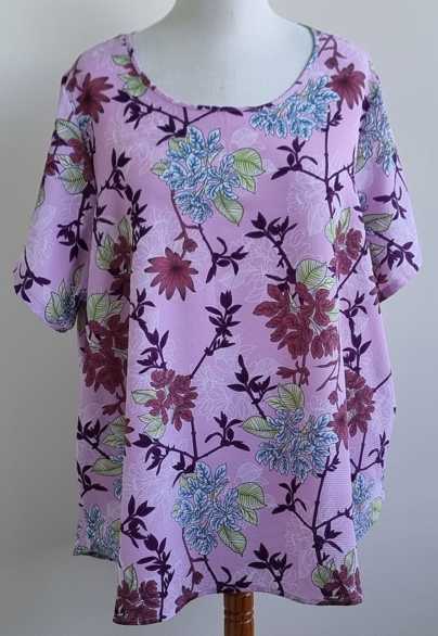 Only Carmakoma roze blouse met prints mt. 54