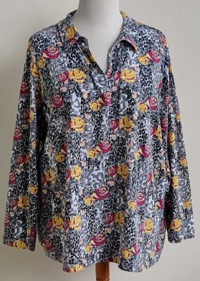 Otto grijs/wit shirt met bloemen prints mt. 54