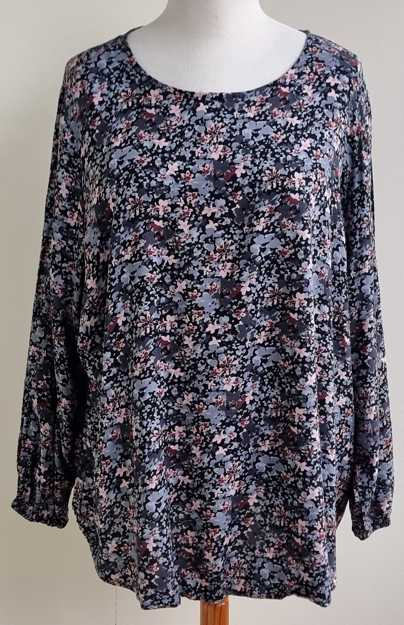 Only Carmakoma zwarte blouse met print mt. 54